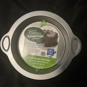 Baker’s Advantage Heavy Duty 9inch Cake Pan With Fill Lines Nonstick PFOA Free